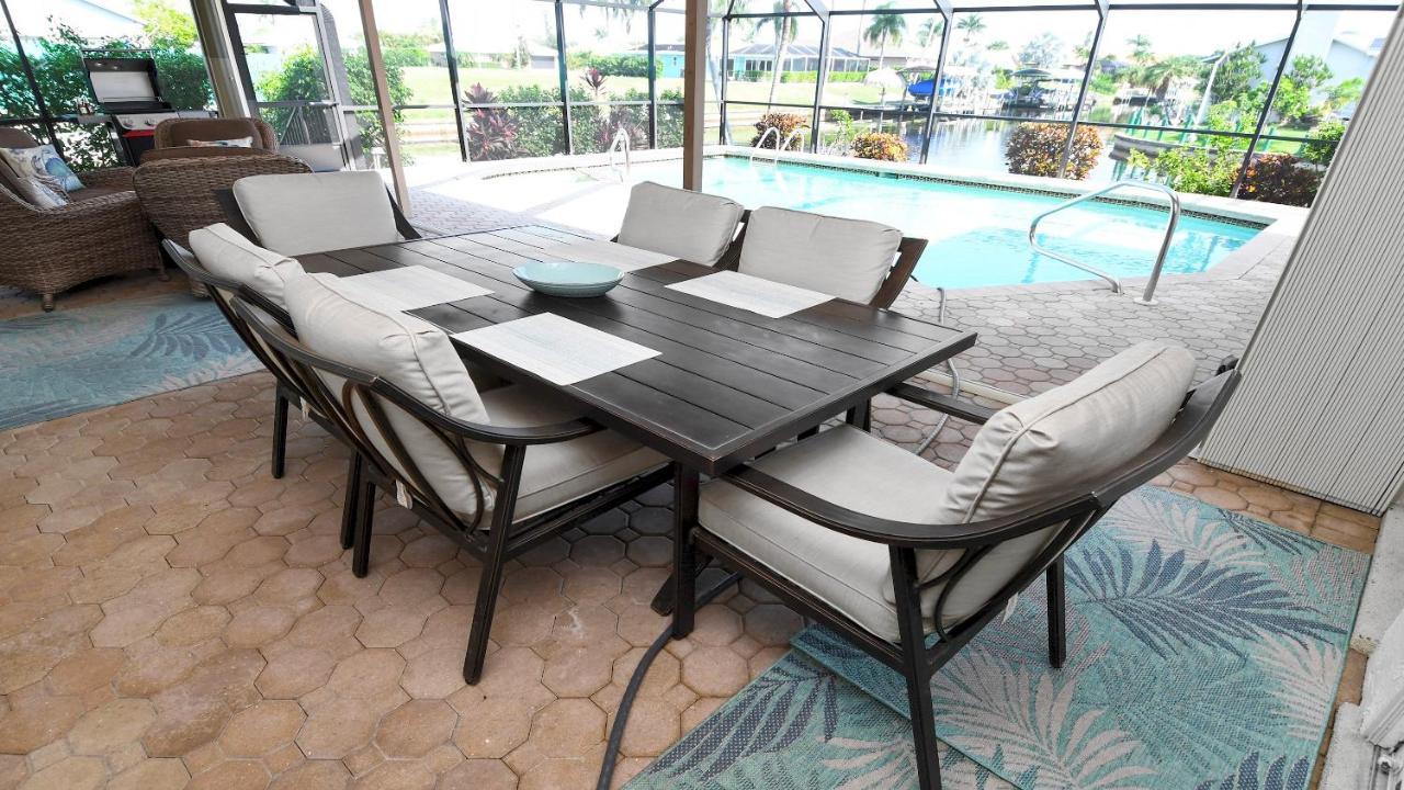Love Bird–Canalfront heated pool pet friendly - B&B Cape Coral