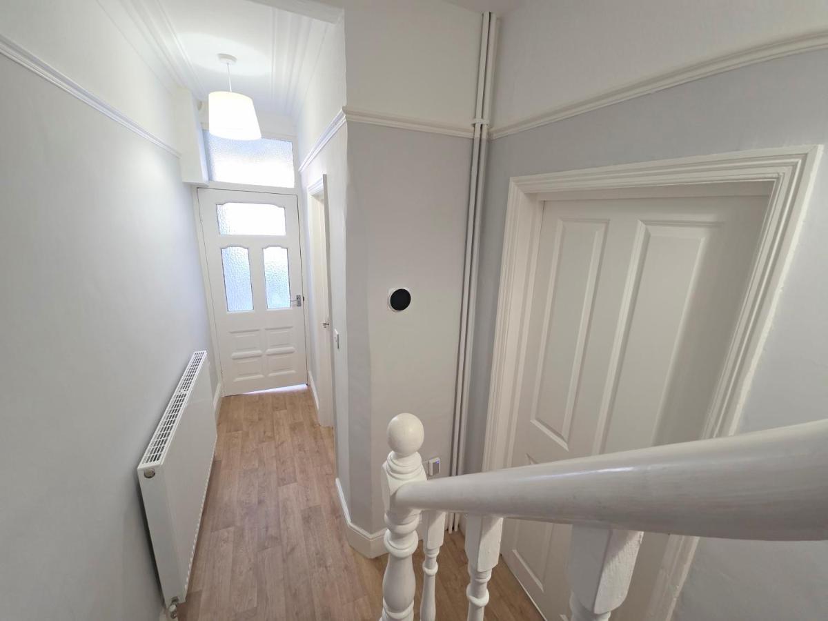 Carlton House 3 Bedroom House by Cliftonvalley Apartments - Bed and Breakfast Bristol