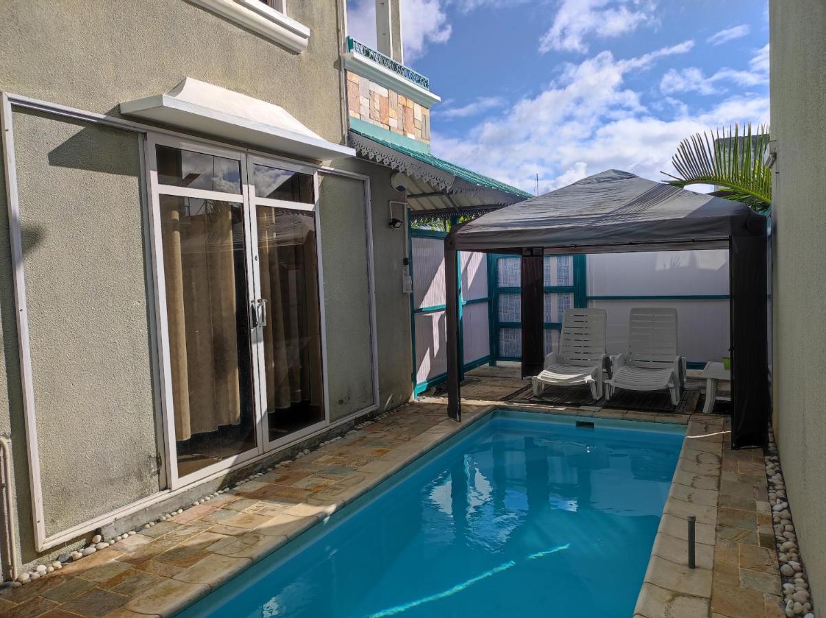 Piscines Privées et Chauffées, Private Heated Pools - Ferienwohnung Grand Baie