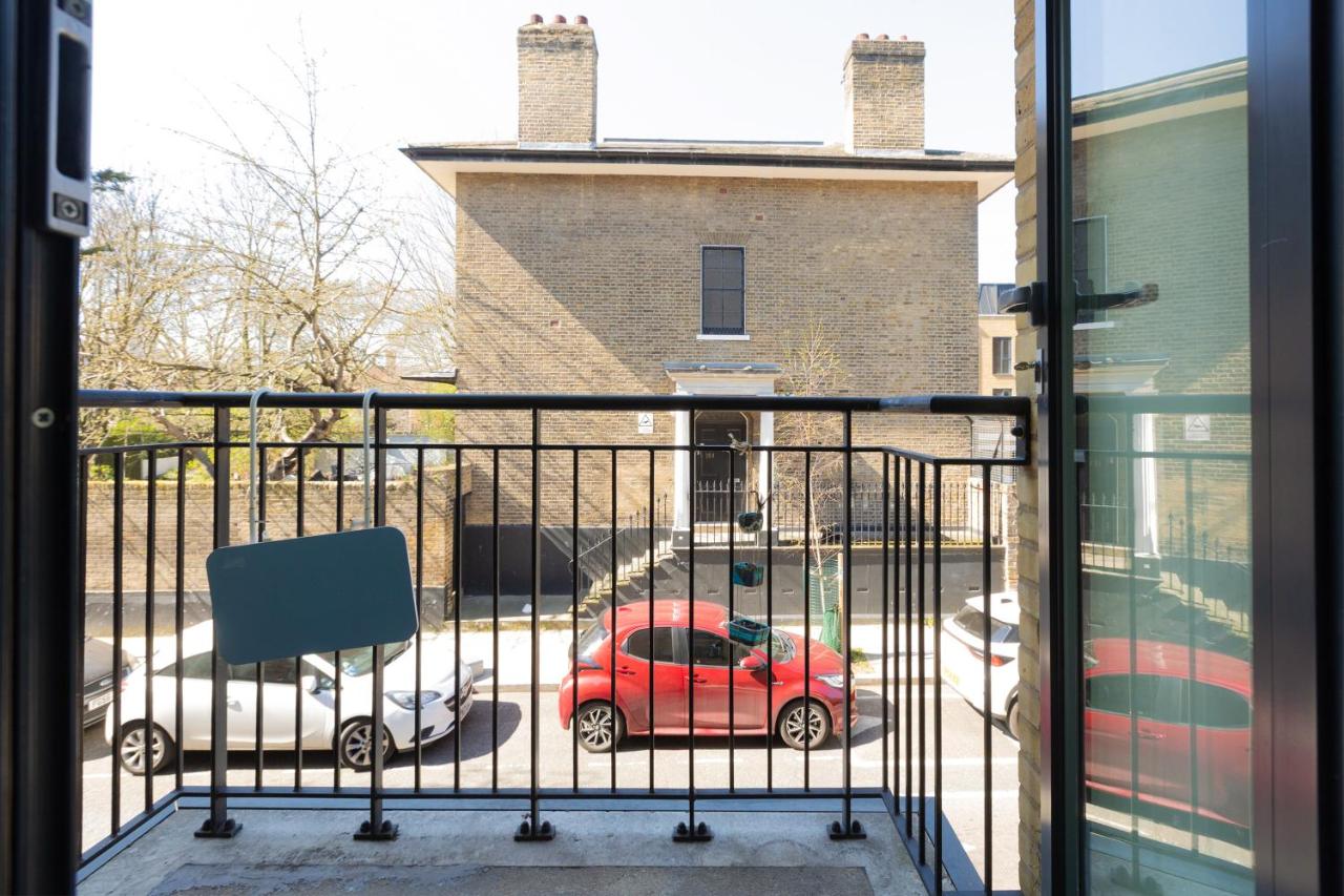 Full of light 2BR Flat near Canary Wharf with Balcony - B&B Londres