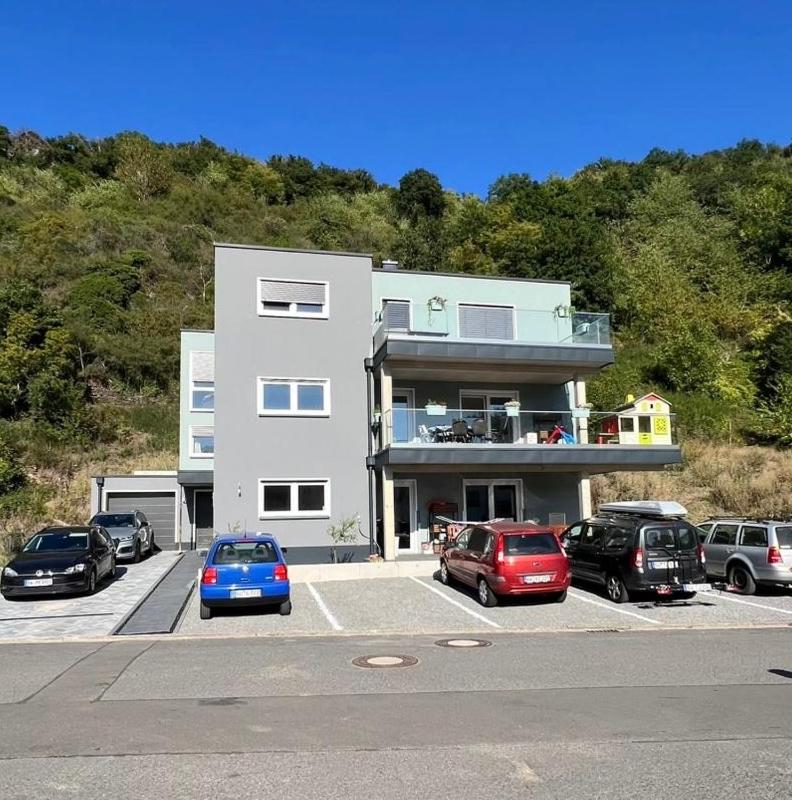 Ferienwohnung am Teufelsloch mit 2 Schlafzimmern und 2 Schlafcouchen a 1,4m - Chambres d’hôtes Altenahr