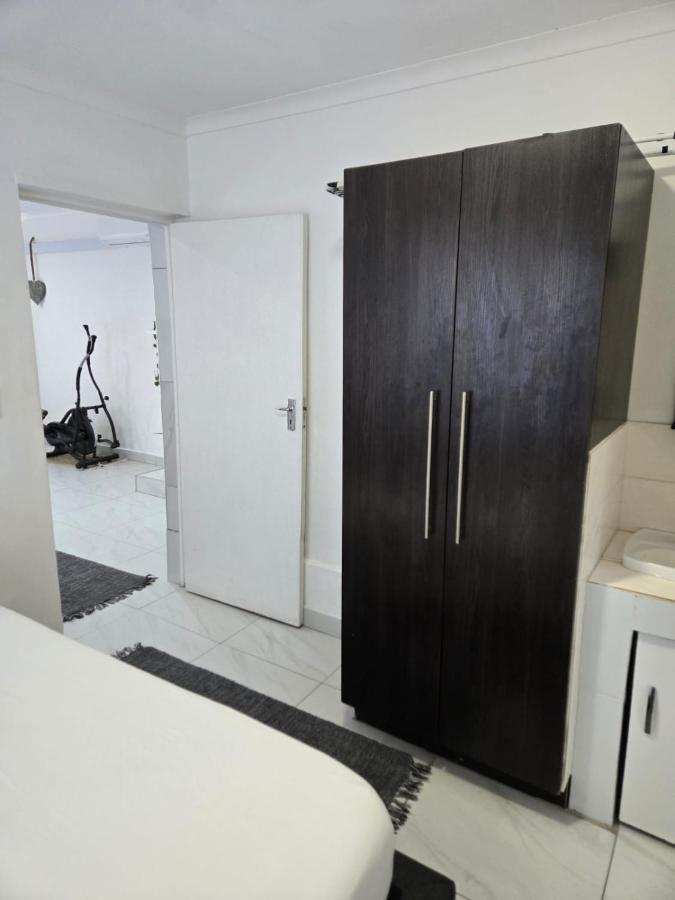 Oasiselfcatering guest house - B&B Kimberley