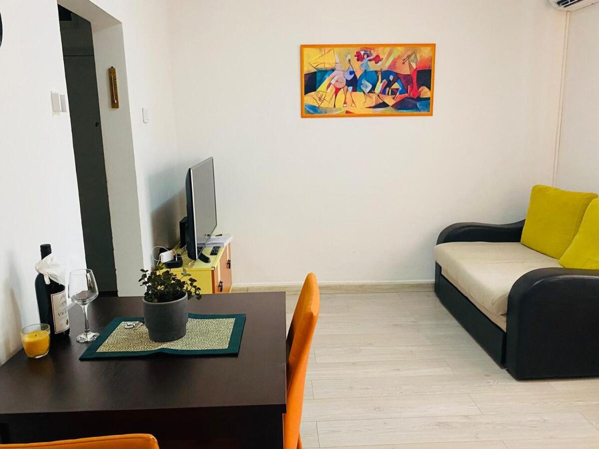 Humble apartment - B&B Tivat