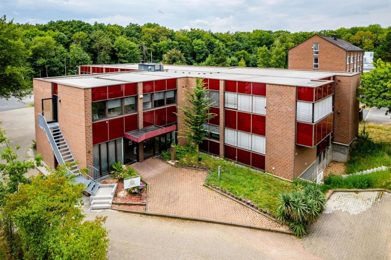 MC MONTI Köln Nord - Bed and Breakfast Keulen