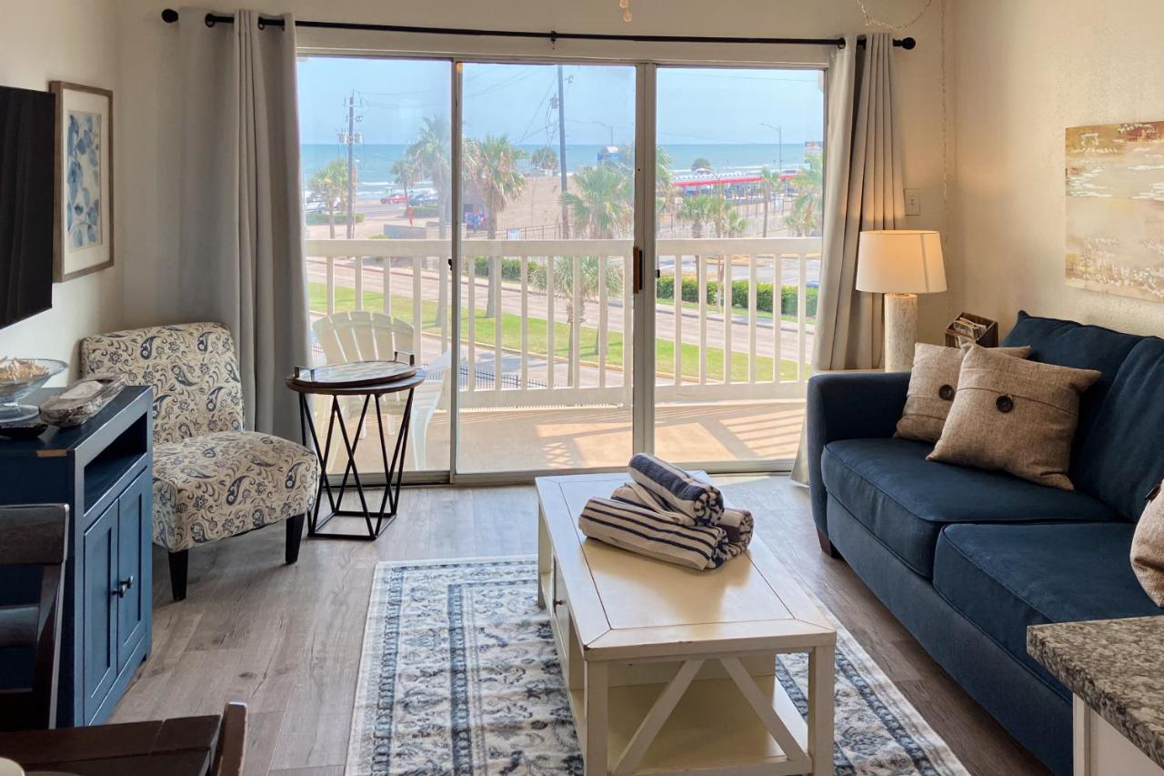 The Victorian Condos - Beach Waves - B&B Galveston