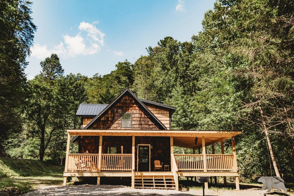 Creekside Cabin - Bed and Breakfast Pigeon Forge