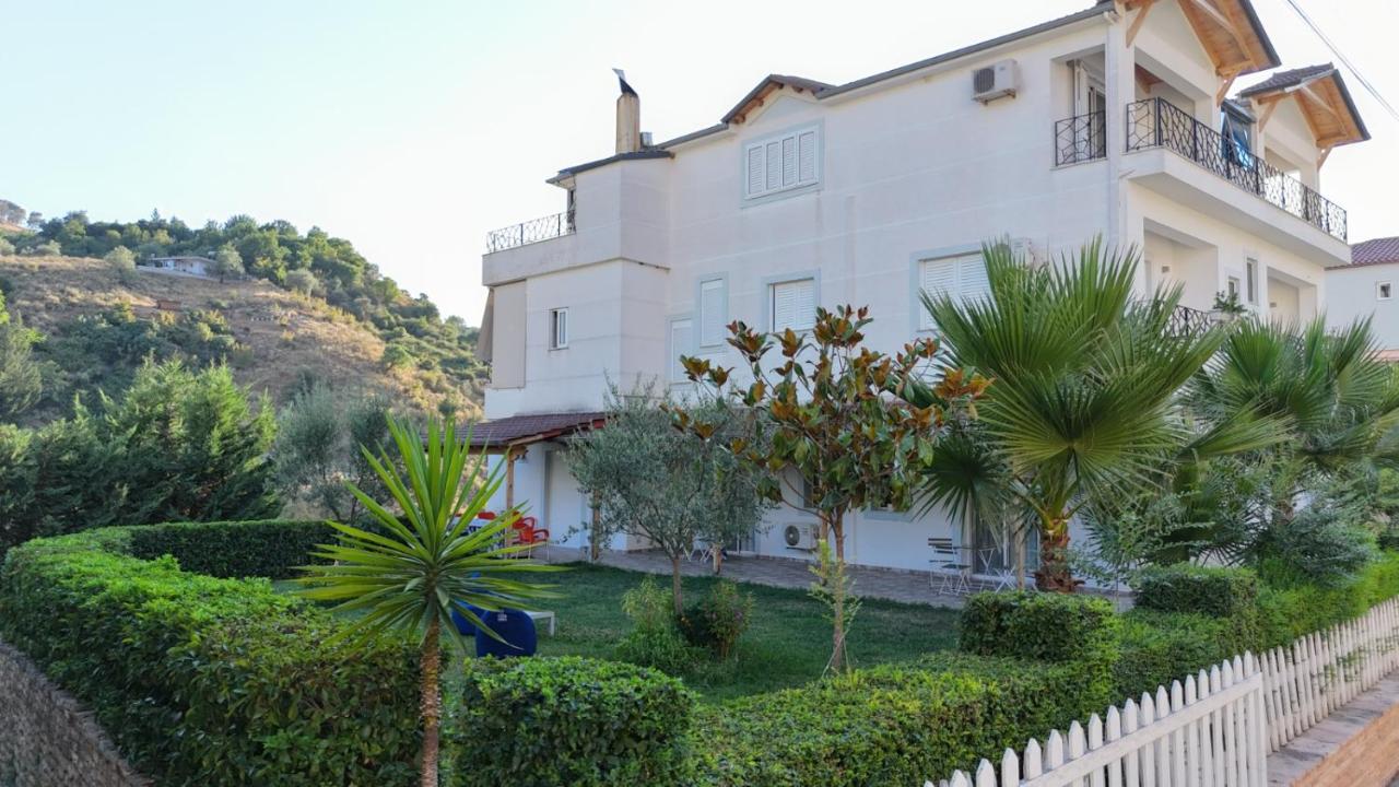 Villa Perikli - Ferienwohnung Delvinë
