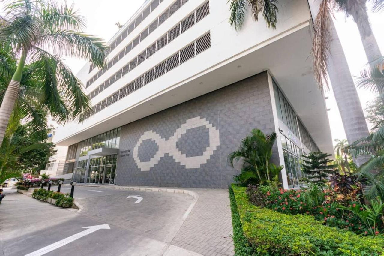 Cómodo moderno apto en Bocagrande a 2' de la plaza - B&B Cartagena de Indias