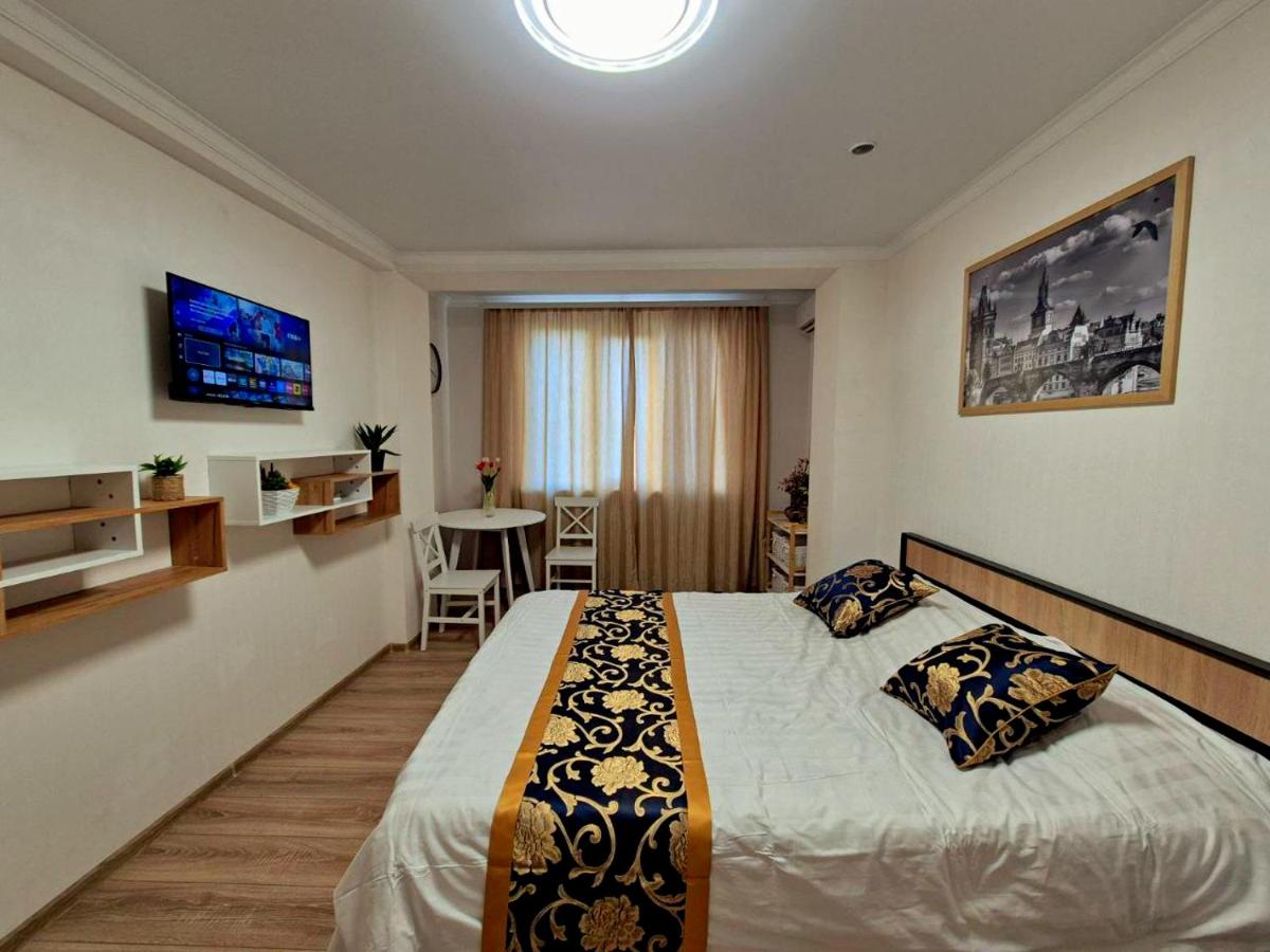Studio in the center of Chisinau - B&B