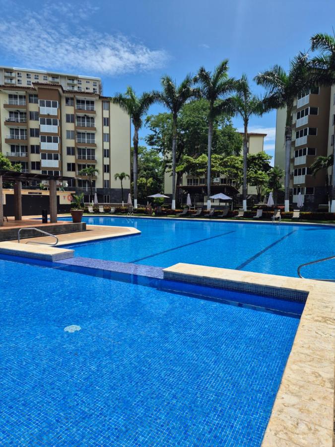 3 BR Condo, Playa y Surf, especial para familias Costa Linda 4-19 - Ferienwohnung Jacó