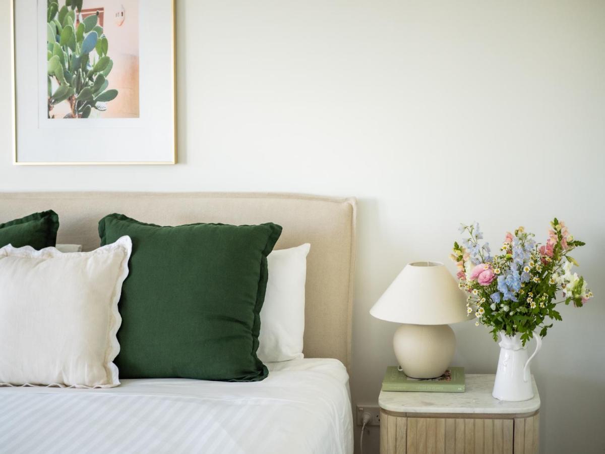 Classic One-Bedroom Apartment with King Bed