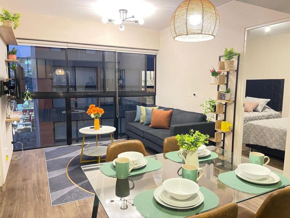 M24 DPTO DE DOS DORM - DOS BAÑOS FRENTE A LA EMBAJADA DE USa - B&B Lima