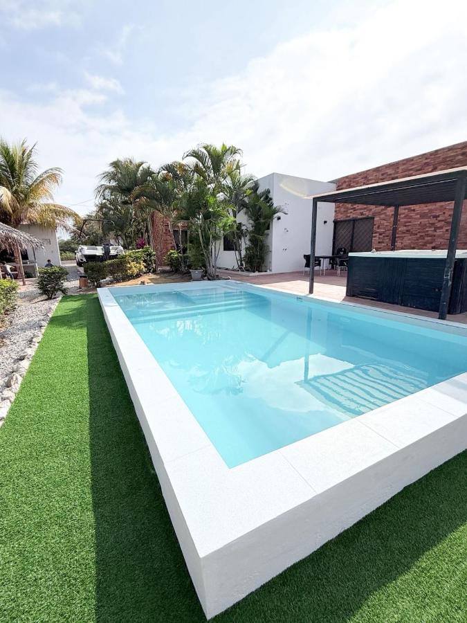 Las palmeras con piscina - B&B General Villamil