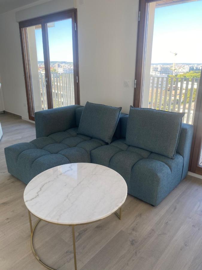 New flat in La Defense close to Paris - B&B Nanterre