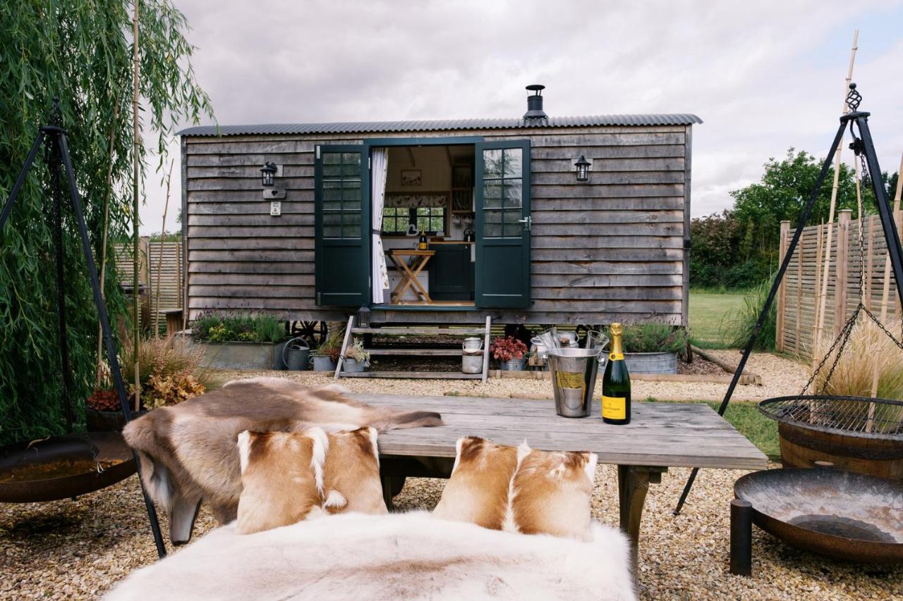 Poppie's Shepherds Hut at Shepherds Lodge Retreat and Wellness - Ferienwohnung Nottingham