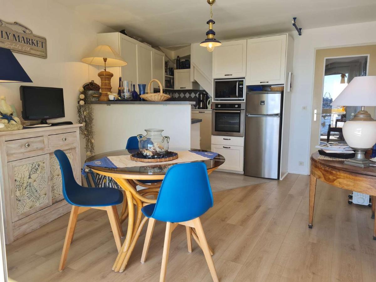Ref 096 - Appartement T3 pour six personnes vue mer résidence avec piscine - Chambres d'hôtes Arzon