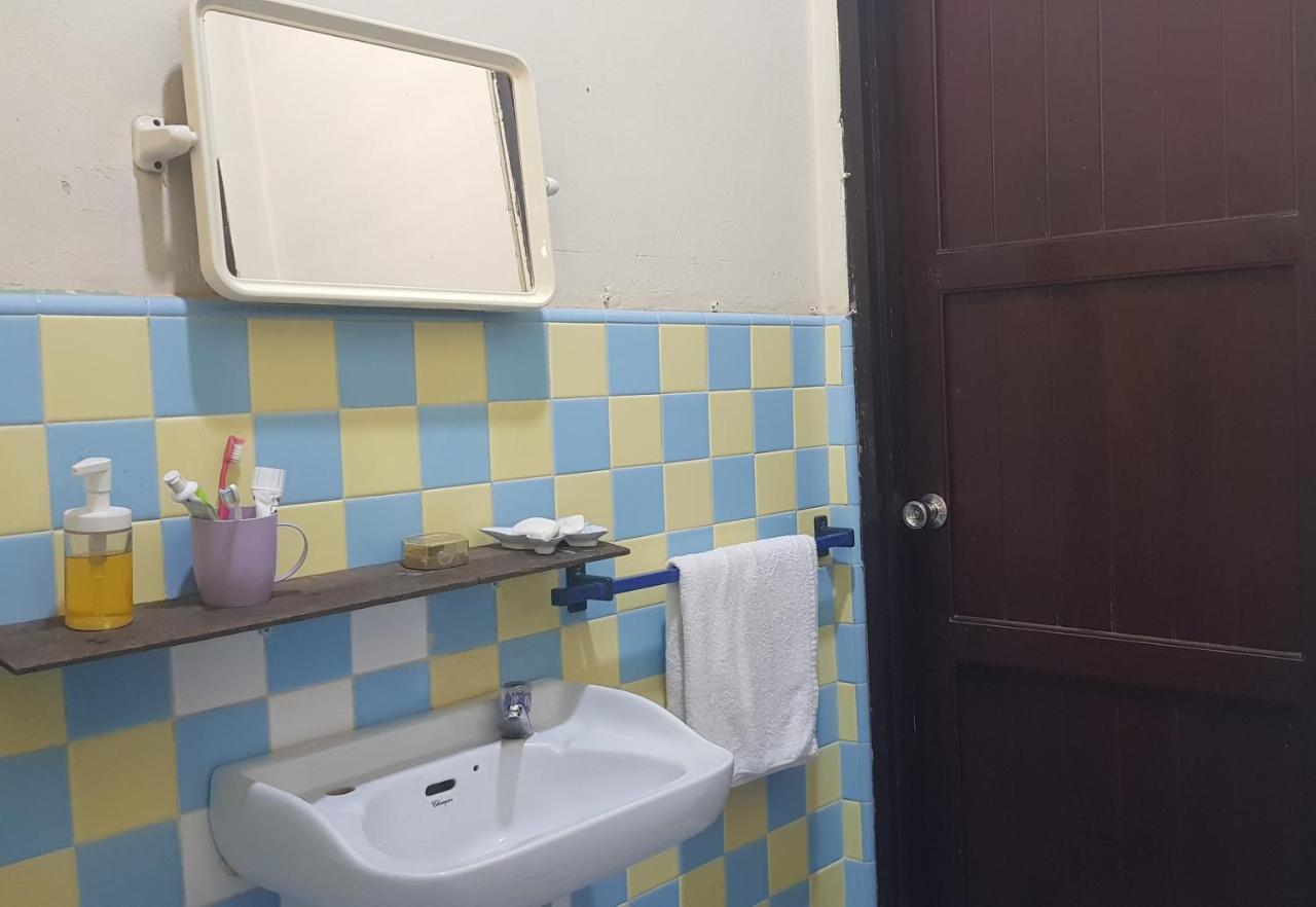 Chambre Double avec Salle de Bains Commune
