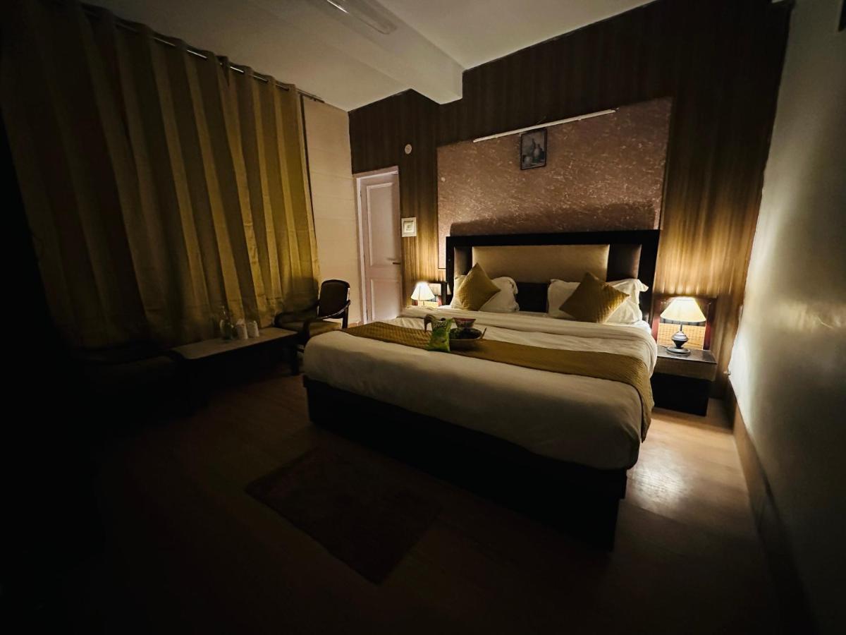 Hotel Nature Valley Manali #luxury Rooms, Parking, Balcony ,Mountain View - B&B Manāli