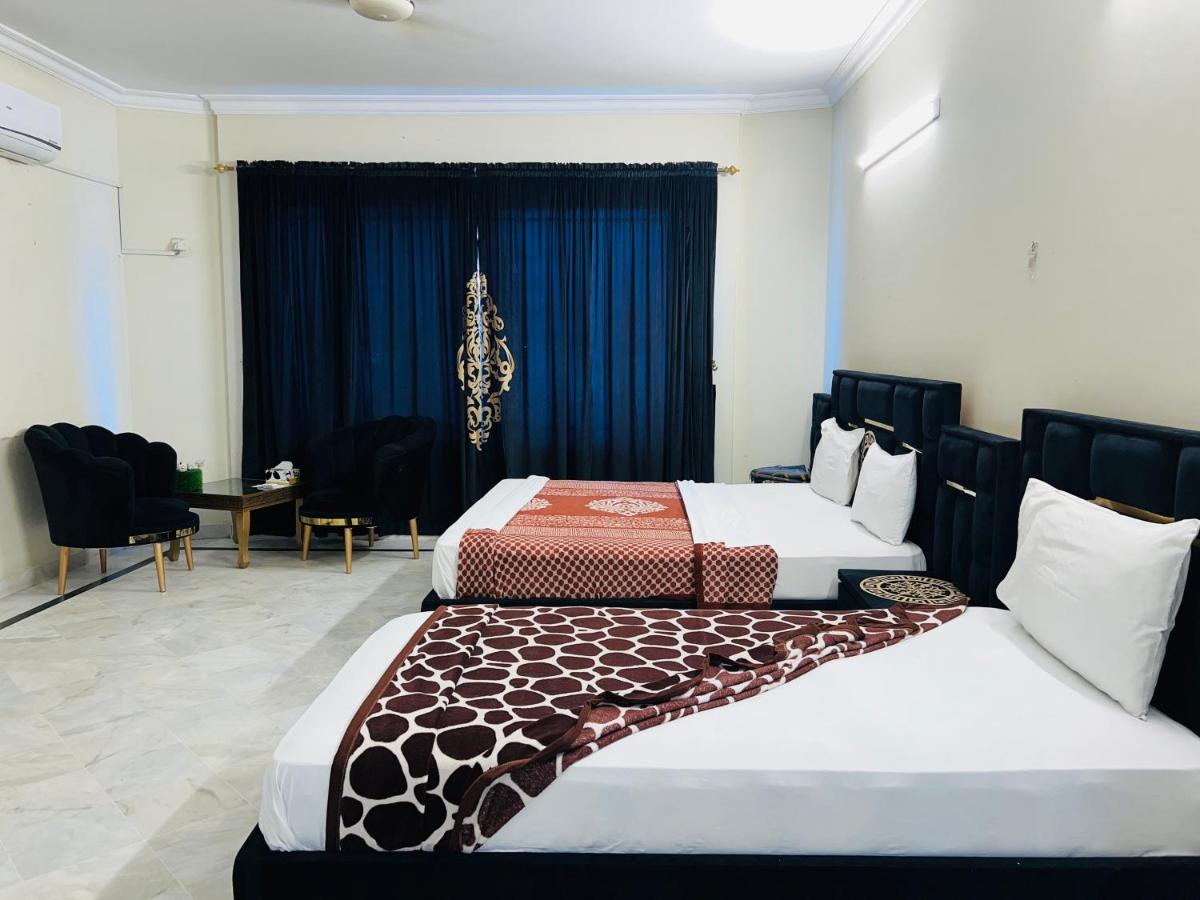 Deluxe King Room