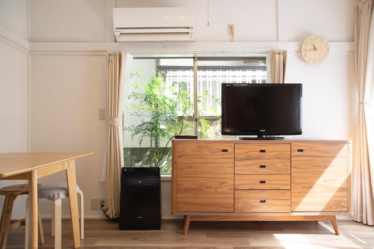 view of Mount Fuji 30 minutes from Shinjuku 2DK garden Showa house - B&B Kokubunji