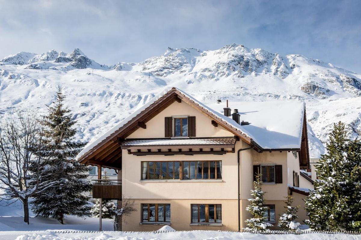 Chalet Gemsstock - Ferienwohnung Andermatt