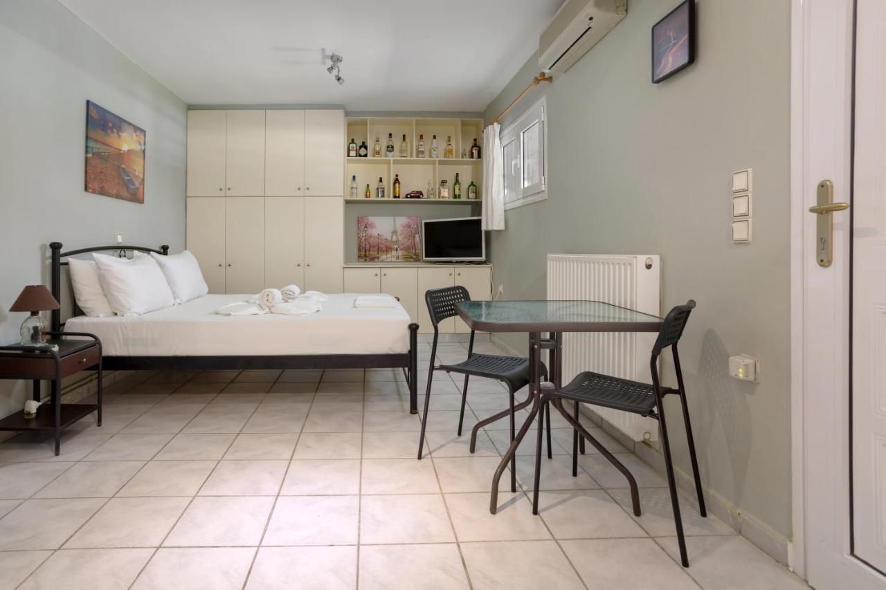 Mavretas Apartments 2 - B&B Argási