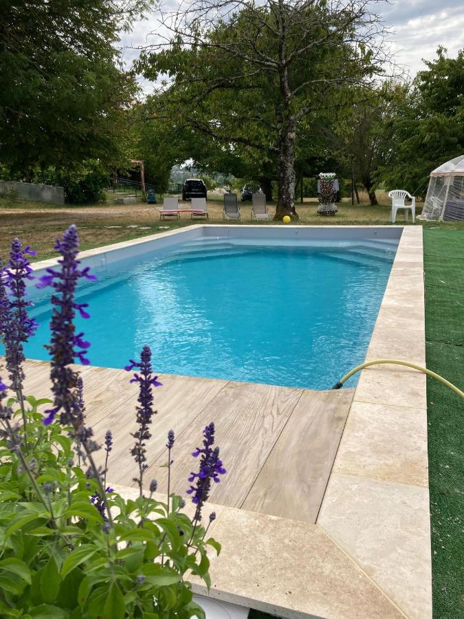 Le Moulin de la Garde - Bed and Breakfast Saint-Martial-de-Mirambeau