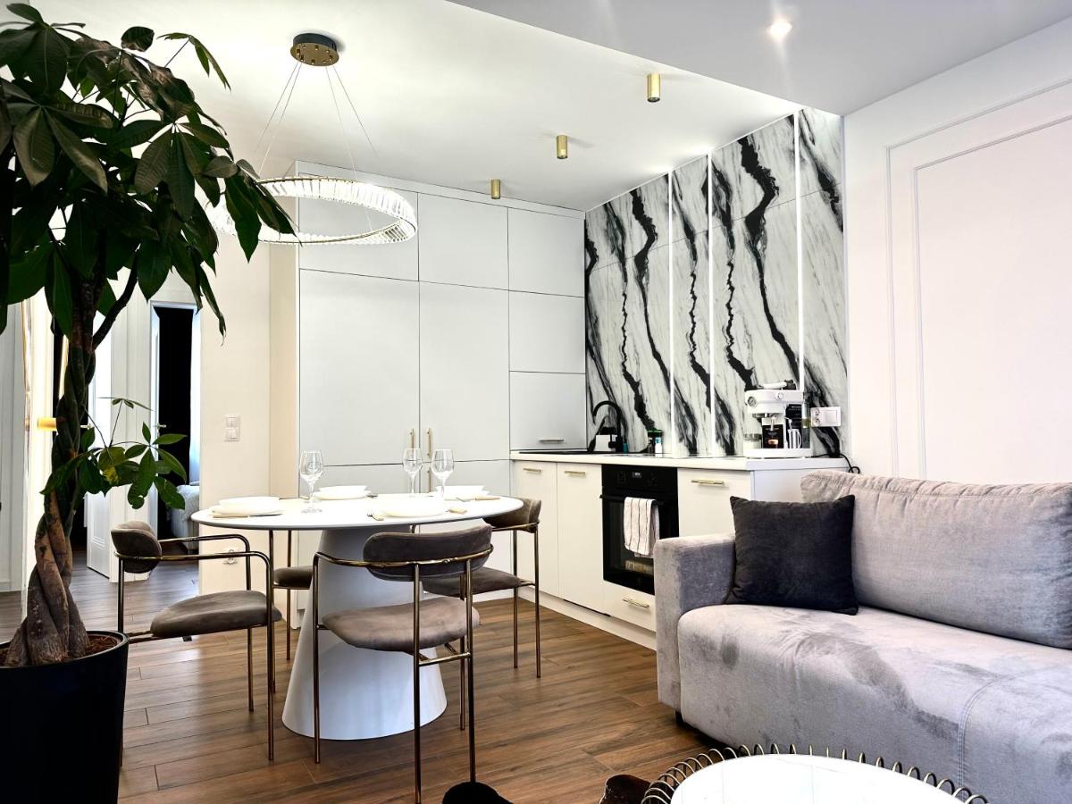 Wita Stwosza 14 Apartment - Check-In 20h - Parking - B&B