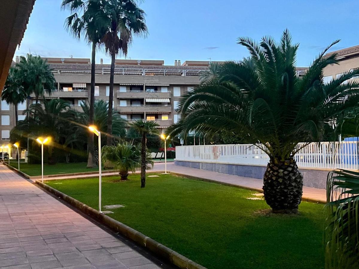 Denia Penthouse-Atico with 70m2 terrace amazing views 350 meters from beach, 11 days - Ferienwohnung Denia