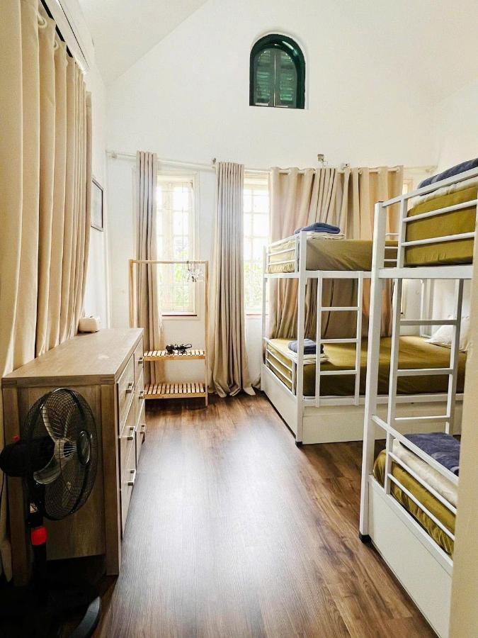 Etagenbett im gemischten Schlafsaal