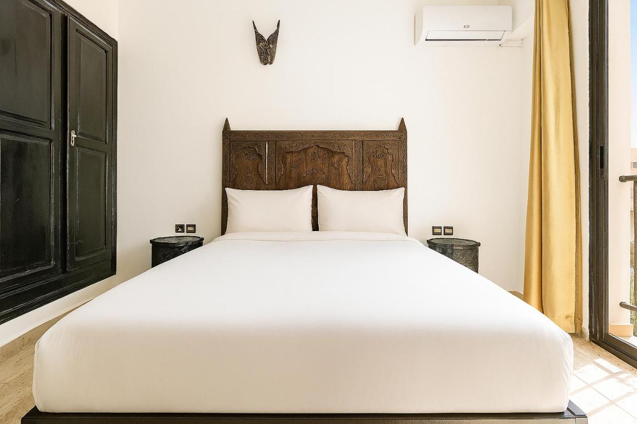 Three-Bedroom Apartment with Balcony