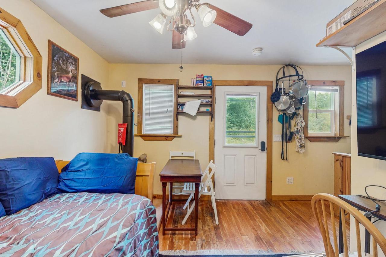 Tiny House at Sugarbush North: Adventure Hub! - B&B Sugarbush Village