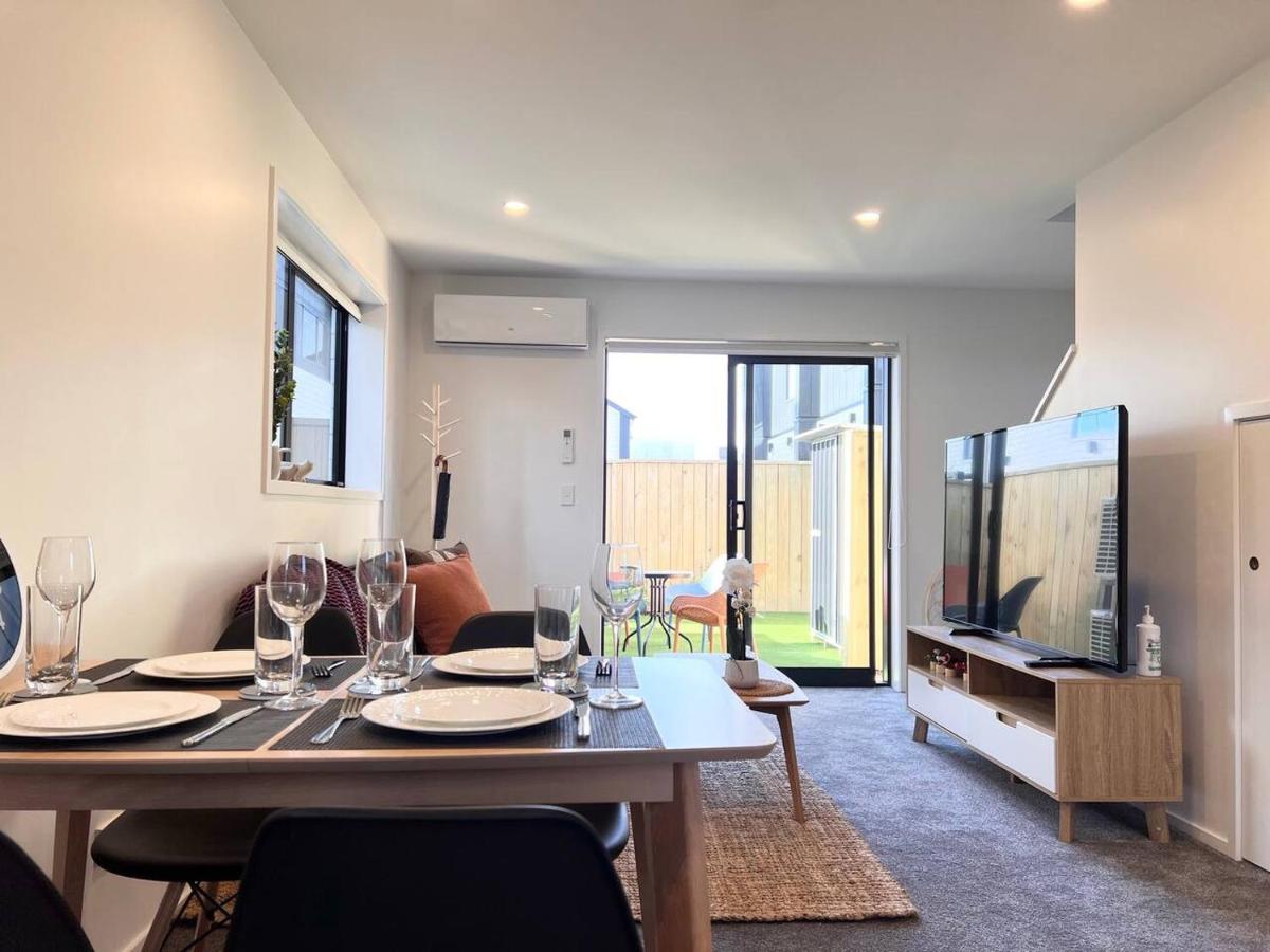 Chester Two King Bedroom Townhouse with Two Bathrooms - Chambres d'hôtes Christchurch