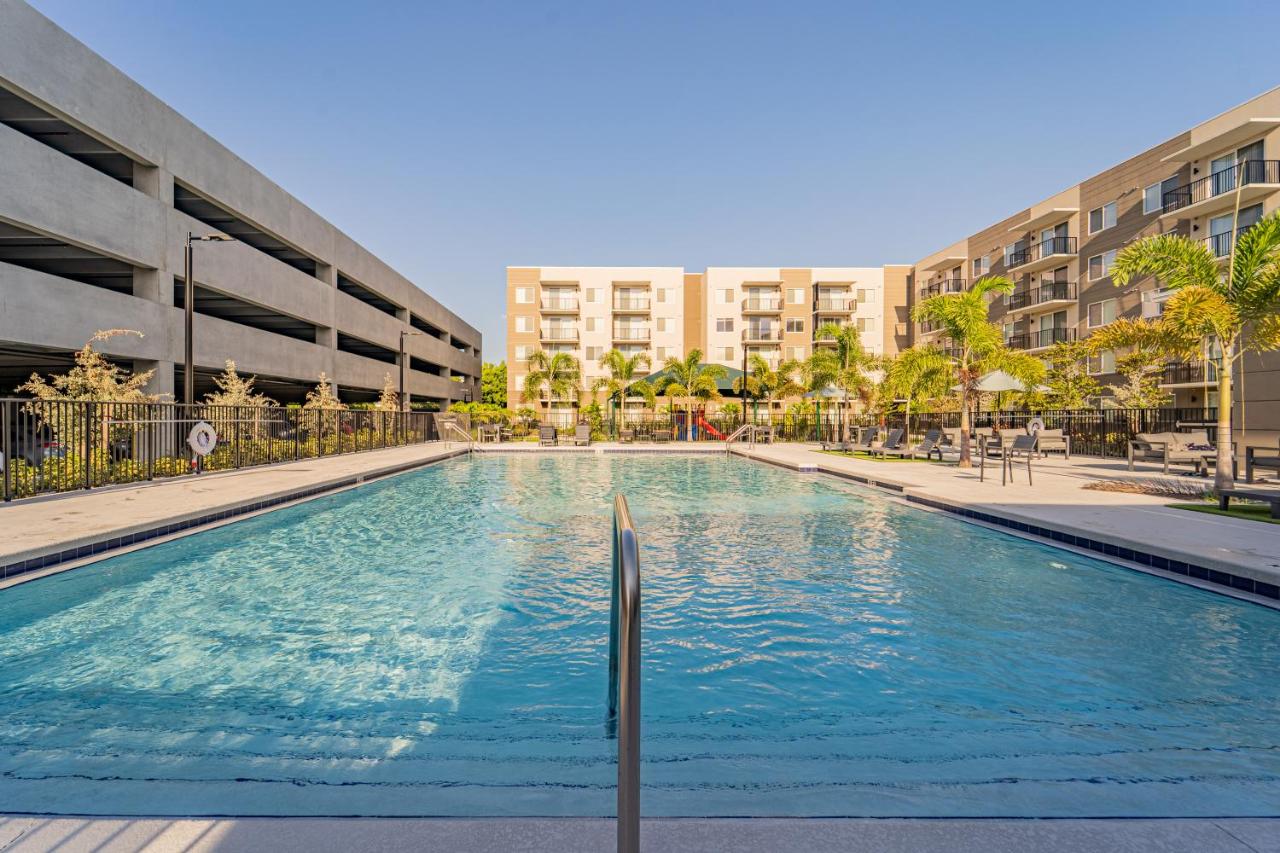 TR Miami Luxury 2 Bedroom Apartment - B&B Biscayne Gardens