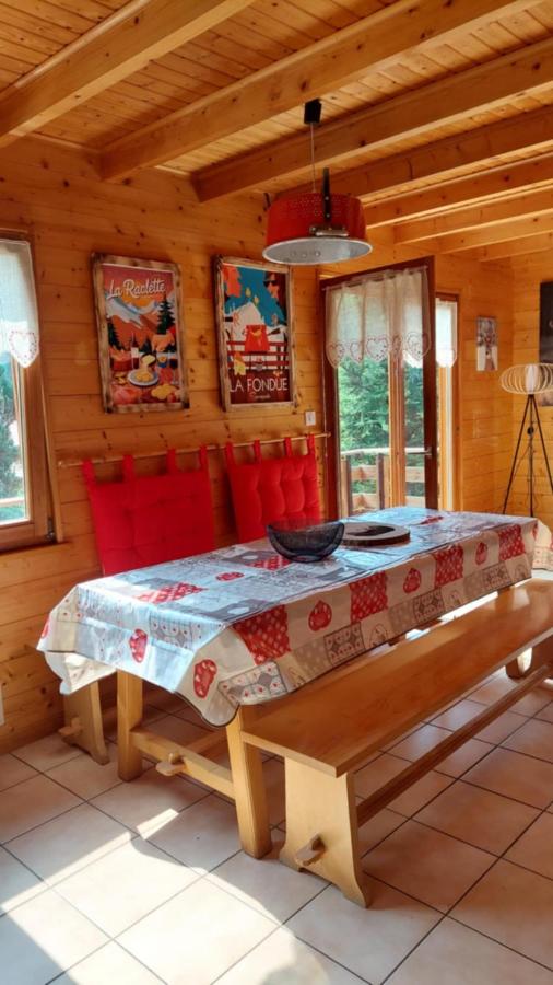 Nouveau ské chalet, SPA privatif, terrain clôturé, garage - Bed and Breakfast Gérardmer