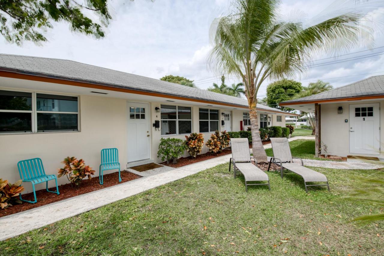 Coconut Grove Singer Island - Unit 3 - B&B