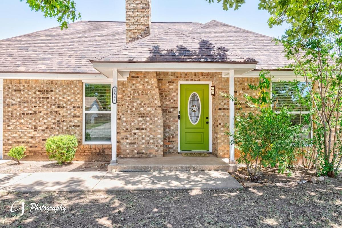 Rex Ranch Comfortable and Close to Everthing - B&B Abilene