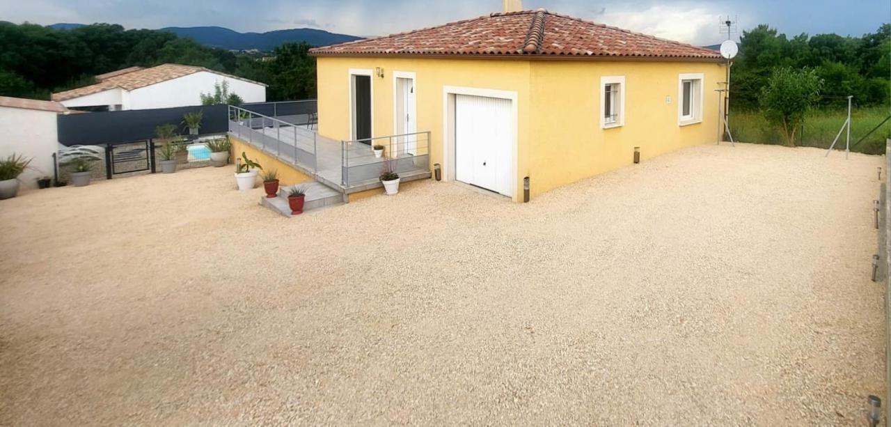 Charmante maison lumineuse avec piscine, jolie vue - B&B Potelières