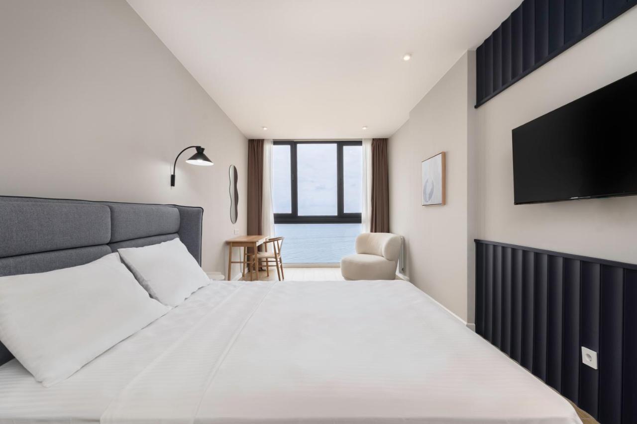 Studio with Sea View