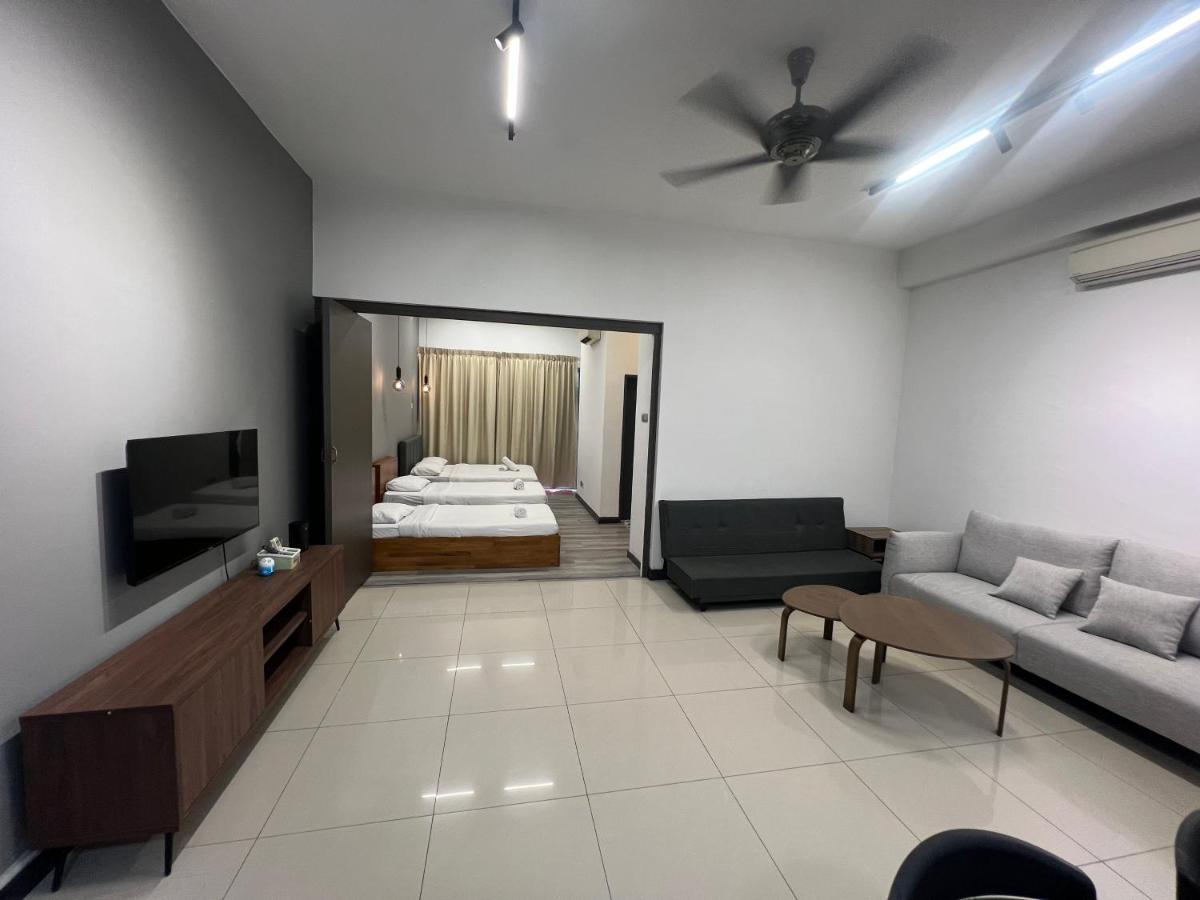 Apartment with Garden View