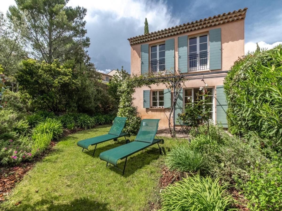 Terraced house in Domaine de Saint-Endréol with golf, SPA and communal pool - B&B La Motte