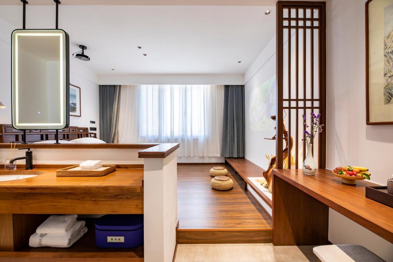 Suite with Garden View