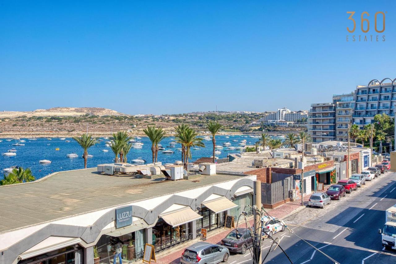Stylish 2BR Stay with Balcony Sunsets & Sea Views by 360 Estates - Bed and Breakfast San Pawl il-Baħar