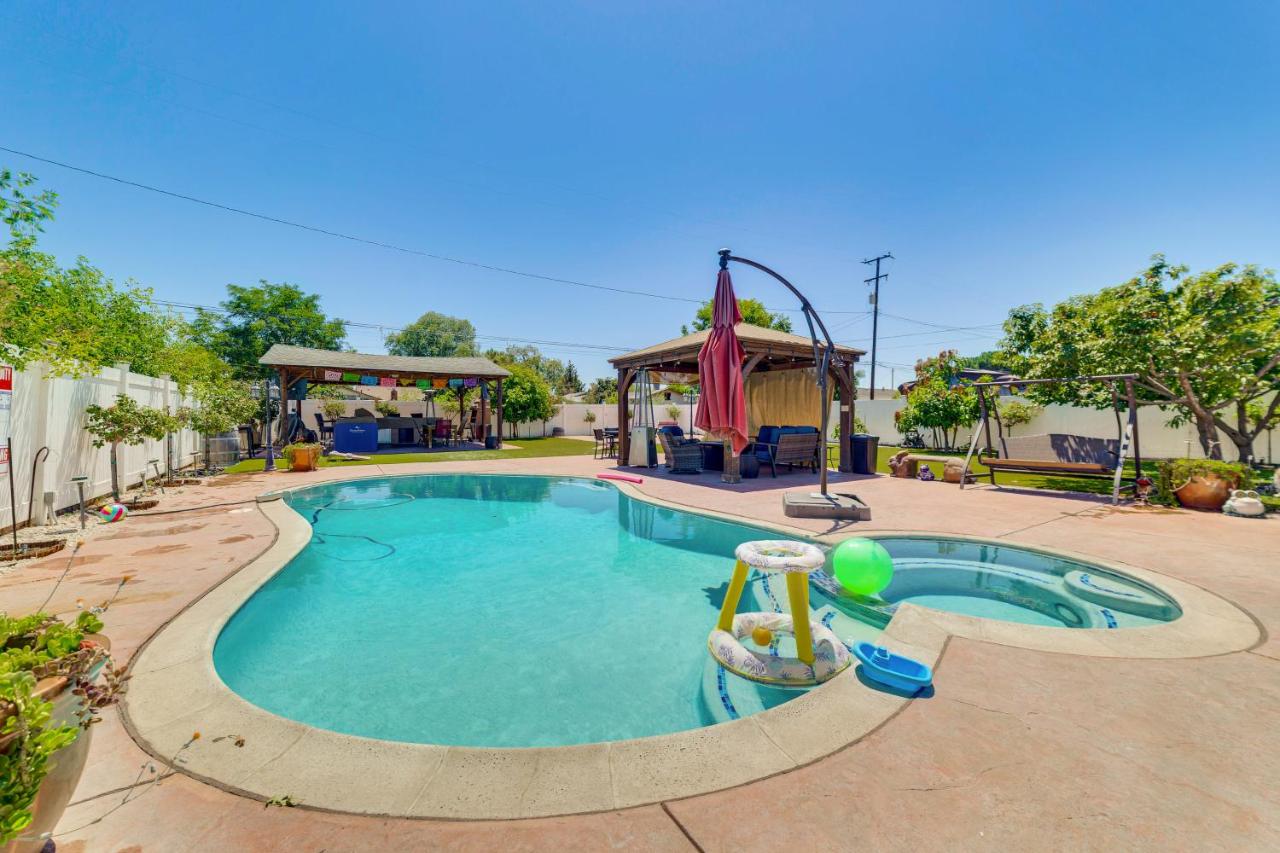 West Covina Gem with Pool 25 Mi to Disneyland! - B&B West Covina