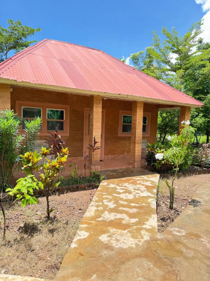 Riverside Lodge Bansang - B&B Bansang