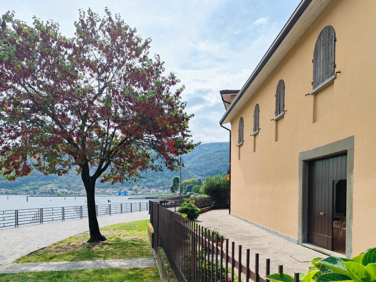 AQUARAMA - Lakefront Apartment with Pool Access & Free Parking - Ferienwohnung Paratico