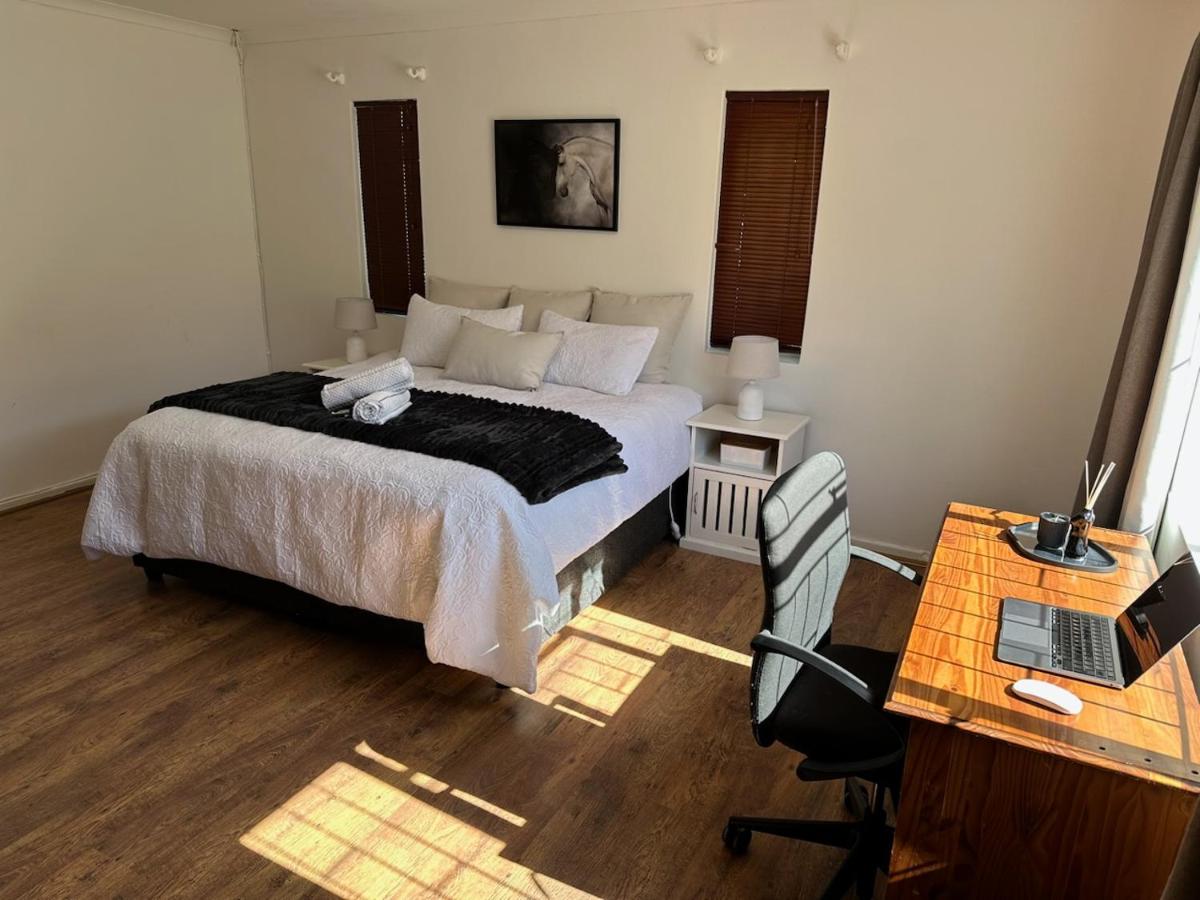 Suite mit Kingsize-Bett mit Whirlpool