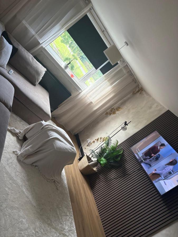 Modern 1 bedroom flat full flat - Bed and Breakfast East Kilbride