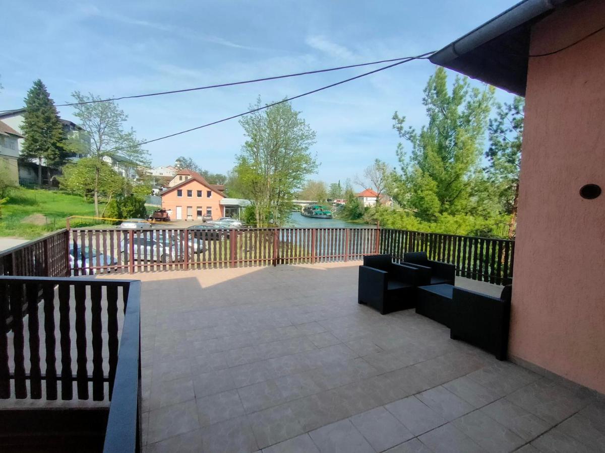Riverside Panorama Apartment 2 near City Center Brko 2 - B&B Banja Luka