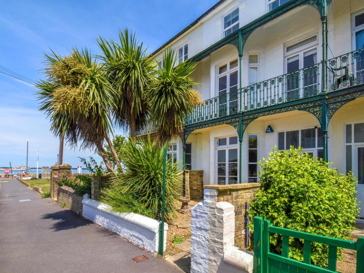 4 Bed in East Cowes 88655 - B&B East Cowes